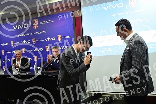 In the SC FSS, in Stara Pazova, a press conference was held between the representatives of the Football Association of Serbia and the company Vivo on the occasion of the promotion of the new sponsorship agreement.U SC FSS, u Staroj Pazovi odzana je