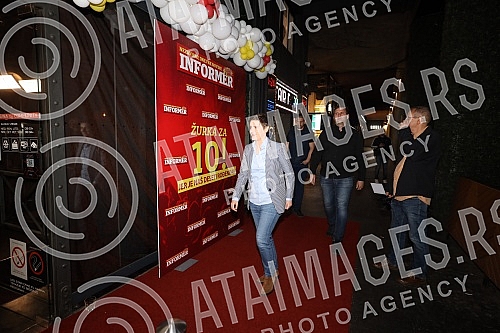 The daily Informer is celebrating its 10th birthday, and a gala celebration has been organized at the Kasina Club.Dnevni list Informer proslavlja 10. rodjendan te su u klubu Kasina organizovali gala proslavu.