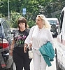 Miljana Kulic and her mother Marija Kulic came for an examination at the Banjica Institute of Orthopedics.Miljana Kulic je sa majkom Marijom Kulic dosla na pregled u Institut za ortopediju Banjica