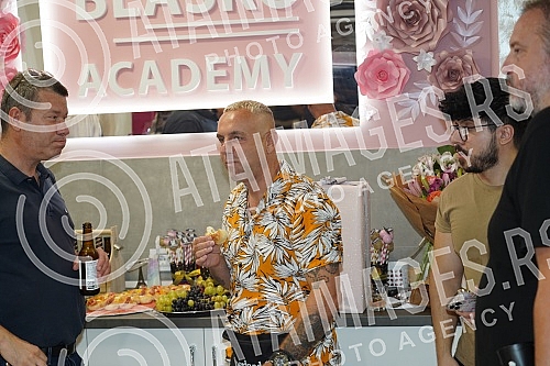 The queen of shaded eyeliner as many call her, a great professional and a woman who brought numerous techniques and knowledge in the field of permanent make-up to our region and was the first, Verica Blasko, opened the Blasko academy salon.Kraljica