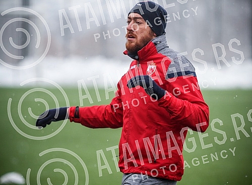 Red Star players began winter preparations for the continuation of the Championship.Fudbaleri Crvene zvezde poceli sa zimskim pripremama za nastavak Prvenstva.