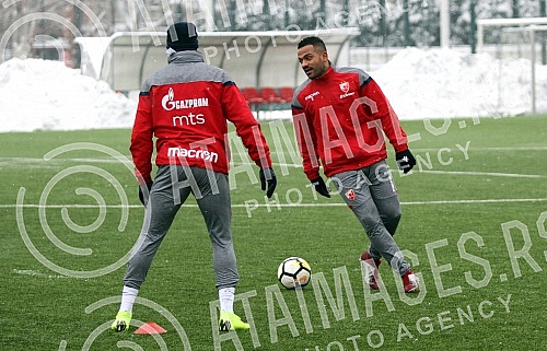 Red Star players began winter preparations for the continuation of the Championship.Fudbaleri Crvene zvezde poceli sa zimskim pripremama za nastavak Prvenstva.