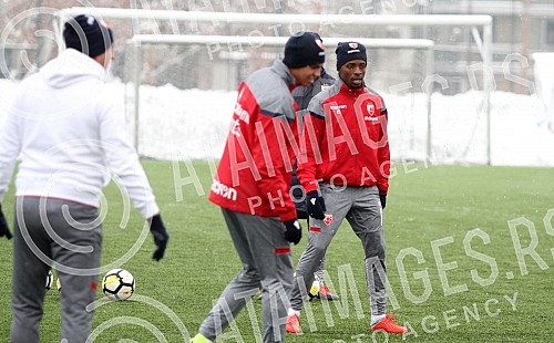 Red Star players began winter preparations for the continuation of the Championship.Fudbaleri Crvene zvezde poceli sa zimskim pripremama za nastavak Prvenstva.