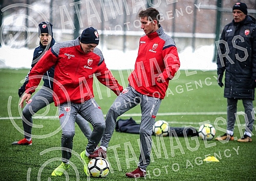 Red Star players began winter preparations for the continuation of the Championship.Fudbaleri Crvene zvezde poceli sa zimskim pripremama za nastavak Prvenstva.
