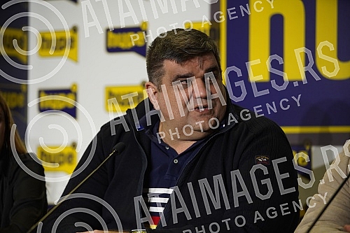 Aca Lukas and the author's team organized a press conference with irregularities at the Hype studio at the Belgrade Fair at the 