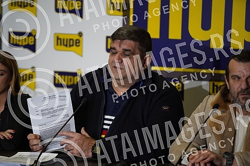 Aca Lukas and the author's team organized a press conference with irregularities at the Hype studio at the Belgrade Fair at the 