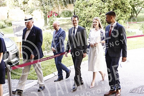 The British Embassy organized the celebration of the official birthday of Queen Elizabeth II, which is dedicated to the platinum jubilee this year.Britanska ambasada organizovala je proslavu zvanicnog rodjendana kraljice Elizabete II, koja je ove g