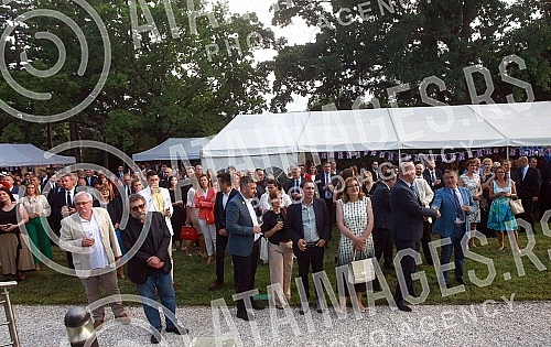 The British Embassy organized the celebration of the official birthday of Queen Elizabeth II, which is dedicated to the platinum jubilee this year.Britanska ambasada organizovala je proslavu zvanicnog rodjendana kraljice Elizabete II, koja je ove g