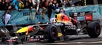 As part of the Redbull Show Run event, David Coulthard in the RB7 F1 car, the Drift Brothers in their BMW Drift cars and Arunas Aras Gibieza on a stunt motorcycle drove through the streets of Belgrade.U okviru Redbull Show Run dogadjaja beogradskim