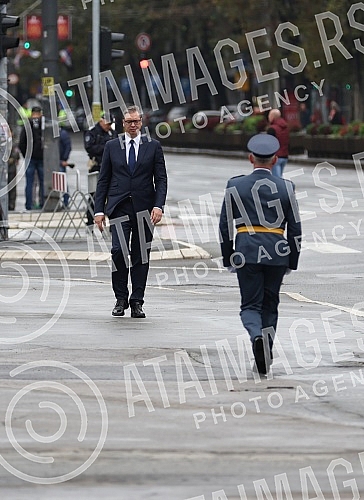 The ceremony for the promotion of the youngest officers of the Serbian Armed Forces was held in front of the House of the National Assembly of the Republic of Serbia.Svecanost povodom promocije najmladjih oficira Vojske Srbije odrzana je ispred Dom