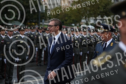 The ceremony for the promotion of the youngest officers of the Serbian Armed Forces was held in front of the House of the National Assembly of the Republic of Serbia.Svecanost povodom promocije najmladjih oficira Vojske Srbije odrzana je ispred Dom