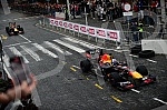 As part of the Redbull Show Run event, David Coulthard in the RB7 F1 car, the Drift Brothers in their BMW Drift cars and Arunas Aras Gibieza on a stunt motorcycle drove through the streets of Belgrade.U okviru Redbull Show Run dogadjaja beogradskim