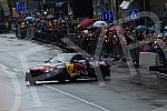 As part of the Redbull Show Run event, David Coulthard in the RB7 F1 car, the Drift Brothers in their BMW Drift cars and Arunas Aras Gibieza on a stunt motorcycle drove through the streets of Belgrade.U okviru Redbull Show Run dogadjaja beogradskim