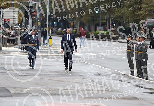 The ceremony for the promotion of the youngest officers of the Serbian Armed Forces was held in front of the House of the National Assembly of the Republic of Serbia.Svecanost povodom promocije najmladjih oficira Vojske Srbije odrzana je ispred Dom
