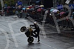 As part of the Redbull Show Run event, David Coulthard in the RB7 F1 car, the Drift Brothers in their BMW Drift cars and Arunas Aras Gibieza on a stunt motorcycle drove through the streets of Belgrade.U okviru Redbull Show Run dogadjaja beogradskim