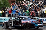 As part of the Redbull Show Run event, David Coulthard in the RB7 F1 car, the Drift Brothers in their BMW Drift cars and Arunas Aras Gibieza on a stunt motorcycle drove through the streets of Belgrade.U okviru Redbull Show Run dogadjaja beogradskim