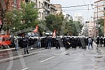 The police blocked the opponents of Europride in the central city streets, and some of them were detained.Policija je blokirala protivnike Europrajda u centralnim gradskim ulicama, a neki od njih su i privedeni.