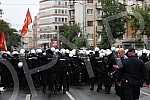 The police blocked the opponents of Europride in the central city streets, and some of them were detained.Policija je blokirala protivnike Europrajda u centralnim gradskim ulicama, a neki od njih su i privedeni.