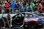 As part of the Redbull Show Run event, David Coulthard in the RB7 F1 car, the Drift Brothers in their BMW Drift cars and Arunas Aras Gibieza on a stunt motorcycle drove through the streets of Belgrade.U okviru Redbull Show Run dogadjaja beogradskim