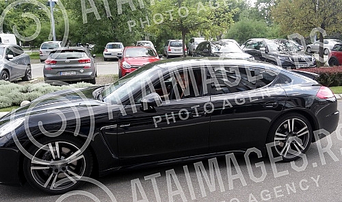 At the Falkensteiner Hotel, the Serbian Red Cross signed contracts with the new ambassadors.U hotelu Falkensteiner Crveni krst Srbije potpisao je ugovore sa novim ambasadorima 