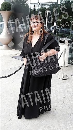 At the Falkensteiner Hotel, the Serbian Red Cross signed contracts with the new ambassadors.U hotelu Falkensteiner Crveni krst Srbije potpisao je ugovore sa novim ambasadorima 