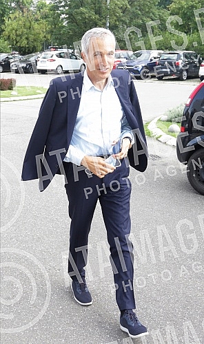 At the Falkensteiner Hotel, the Serbian Red Cross signed contracts with the new ambassadors.U hotelu Falkensteiner Crveni krst Srbije potpisao je ugovore sa novim ambasadorima 