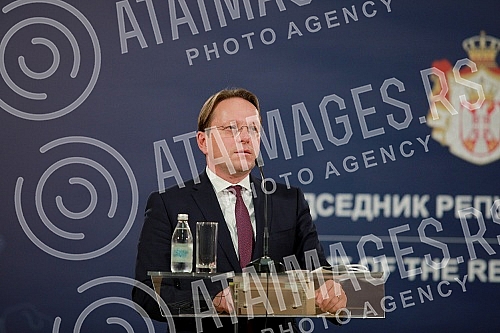 In the Presidency of Serbia, a meeting was held between President Aleksandar Vucic and the European Commissioner for Neighborhood and Enlargement Oliver Varhelyi. U Predsednistvu Srbije odrzan sastanak predsednika Aleksandra Vucica s evropskim kome