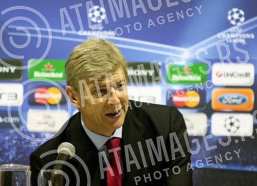 Konferencija za medije FK Partizan i Arsenal FC (England) posle utakmice u grupnoj fazi takmicenja Grupe H (Group H, Champions League) odigrane na stadionu Partizana.