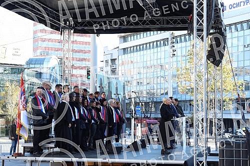 The World Day of Remembrance for the Victims of Traffic Accidents was marked today on the Republic Square in Belgrade with a special program, after which 492 white balloons were symbolically released into the sky in memory of the same number of peopl