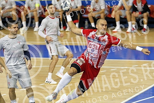The match of the 10th round of the ARKUS league in the men's competition between the teams of MRK Crvena zvezda Grundfos and RK Radnicki was played in the hall of USC Vozdovac.Utakmica 10. kola ARKUS lige u muskoj konkurenciji izmedju ekipa MRK Crv