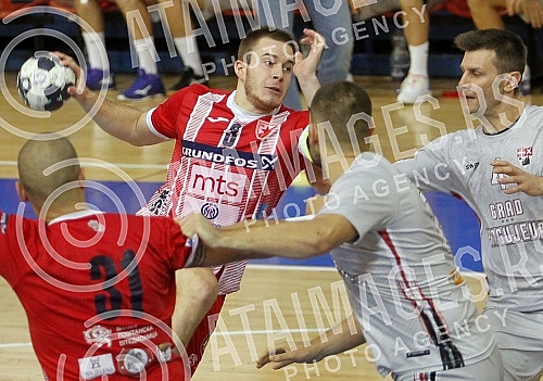 The match of the 10th round of the ARKUS league in the men's competition between the teams of MRK Crvena zvezda Grundfos and RK Radnicki was played in the hall of USC Vozdovac.Utakmica 10. kola ARKUS lige u muskoj konkurenciji izmedju ekipa MRK Crv