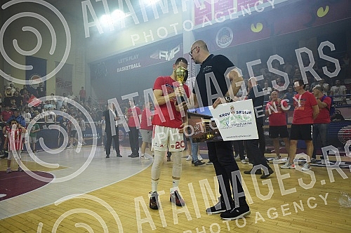 The second match of the finals of the Serbian Super League between KK FMP Meridian and KK Crvena zvezda mts was played in FMP Arena in Zeleznik.Drugi mec finala Superlige Srbije izmedju KK FMP Meridian i KK Crvena zvezda mts odigrana je u FMP Areni