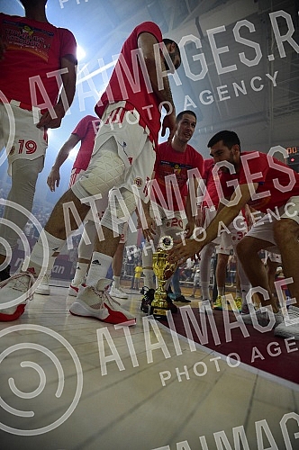 The second match of the finals of the Serbian Super League between KK FMP Meridian and KK Crvena zvezda mts was played in FMP Arena in Zeleznik.Drugi mec finala Superlige Srbije izmedju KK FMP Meridian i KK Crvena zvezda mts odigrana je u FMP Areni