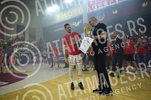 The second match of the finals of the Serbian Super League between KK FMP Meridian and KK Crvena zvezda mts was played in FMP Arena in Zeleznik.Drugi mec finala Superlige Srbije izmedju KK FMP Meridian i KK Crvena zvezda mts odigrana je u FMP Areni