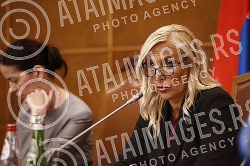 The Ministry of Justice presented the first working texts of laws in the field of justice in the National Assembly.Ministarstvo pravde predstavilo je prve radne tekstove zakona u oblasti pravosudja u Narodnoj skupstini.