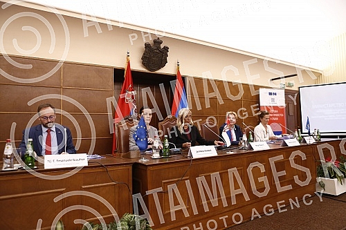 The Ministry of Justice presented the first working texts of laws in the field of justice in the National Assembly.Ministarstvo pravde predstavilo je prve radne tekstove zakona u oblasti pravosudja u Narodnoj skupstini.