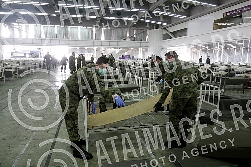 Military beds set up in the halls 1 and 4 of the Belgrade Fair for people with milder sympoms of coronavirus.Vojni kreveti postavjeni u halama 1 i 4 Beogradskog sajma za ljude koji imaju blaze simtome korona virusa.