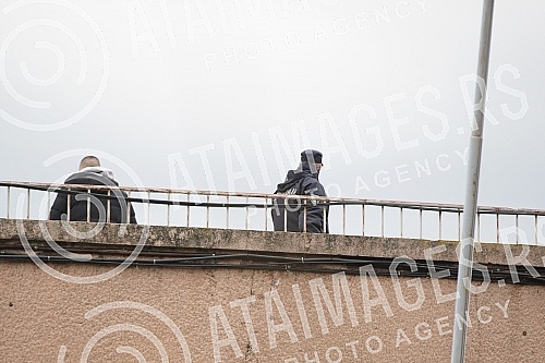 Police officers, inspectors and members of the BIA are conducting a detailed search of the premises of the Partizan Football Club, after the arrest of an organized criminal group, and they also called the fire department for help.Policajci, inspekt