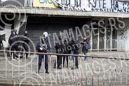 Police officers, inspectors and members of the BIA are searching the premises of the Partizan Football Club, after the arrest of an organized criminal group that is said to be one of the strongest in the region, and at the same time, police officers 