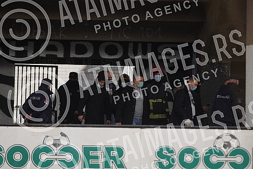 Police officers, inspectors and members of the BIA are conducting a detailed search of the premises of the Partizan Football Club, after the arrest of an organized criminal group, and they also called the fire department for help.Policajci, inspekt