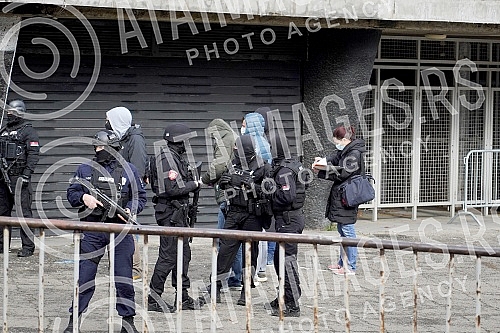 Police officers, inspectors and members of the BIA are searching the premises of the Partizan Football Club, after the arrest of an organized criminal group that is said to be one of the strongest in the region, and at the same time, police officers 