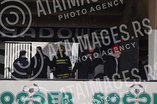 Police officers, inspectors and members of the BIA are conducting a detailed search of the premises of the Partizan Football Club, after the arrest of an organized criminal group, and they also called the fire department for help.Policajci, inspekt