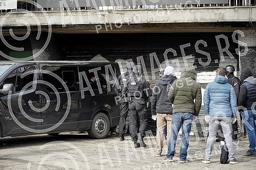 Police officers, inspectors and members of the BIA are conducting a detailed search of the premises of the Partizan Football Club, after the arrest of an organized criminal group, and they also called the fire department for help.Policajci, inspekt