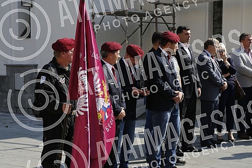 The relics of twenty large Russian saints among them Alexander Nevsky, the patron of Russian Orthodoxy and the holy earth arrived in Belgrade.Mosti dvadeset velikih ruskih svetitelja medju kojima su i Aleksandra Nevskog, zastitnika pravosljavlja i s