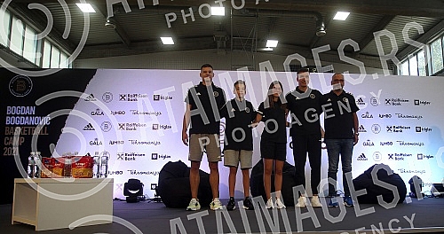 Bogdan Bogdanovic's press conference on the occasion of the upcoming BB camp in Belgrade was held at the Dynamic Sport & Health Club.Konferencija za medije Bogdana Bogdanovica povodom predstojeceg BB kampa u Beogradu odrzana je u Dynamic Sport & He