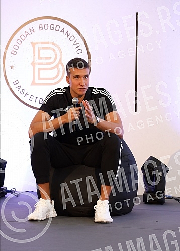 Bogdan Bogdanovic's press conference on the occasion of the upcoming BB camp in Belgrade was held at the Dynamic Sport & Health Club.Konferencija za medije Bogdana Bogdanovica povodom predstojeceg BB kampa u Beogradu odrzana je u Dynamic Sport & He