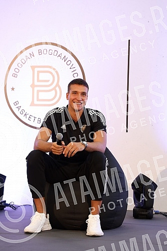 Bogdan Bogdanovic's press conference on the occasion of the upcoming BB camp in Belgrade was held at the Dynamic Sport & Health Club.Konferencija za medije Bogdana Bogdanovica povodom predstojeceg BB kampa u Beogradu odrzana je u Dynamic Sport & He