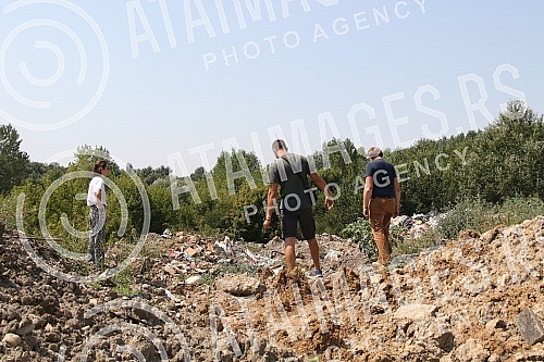 The press conference of the co-chair of the European Green Party and MEP of the Greens / EFA Thomas Weiss, Iva Markovic from the Right to Water Initiative and the representative of the association Bela caplja 1165 Ana Dzakic was held at the location 