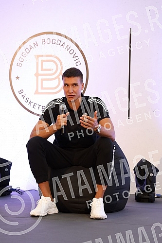 Bogdan Bogdanovic's press conference on the occasion of the upcoming BB camp in Belgrade was held at the Dynamic Sport & Health Club.Konferencija za medije Bogdana Bogdanovica povodom predstojeceg BB kampa u Beogradu odrzana je u Dynamic Sport & He