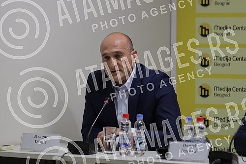The National Organization of Romanians in Serbia held a press conference at the Media Center on the day when Romania celebrates its national holiday - the Day of Unification of Transylvania and the Romanian Principality, all over numerous insults on 